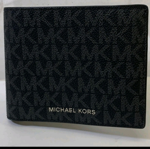 New W/o Tags Michael Kors Black Monogram Card Holder - Picture 1 of 3
